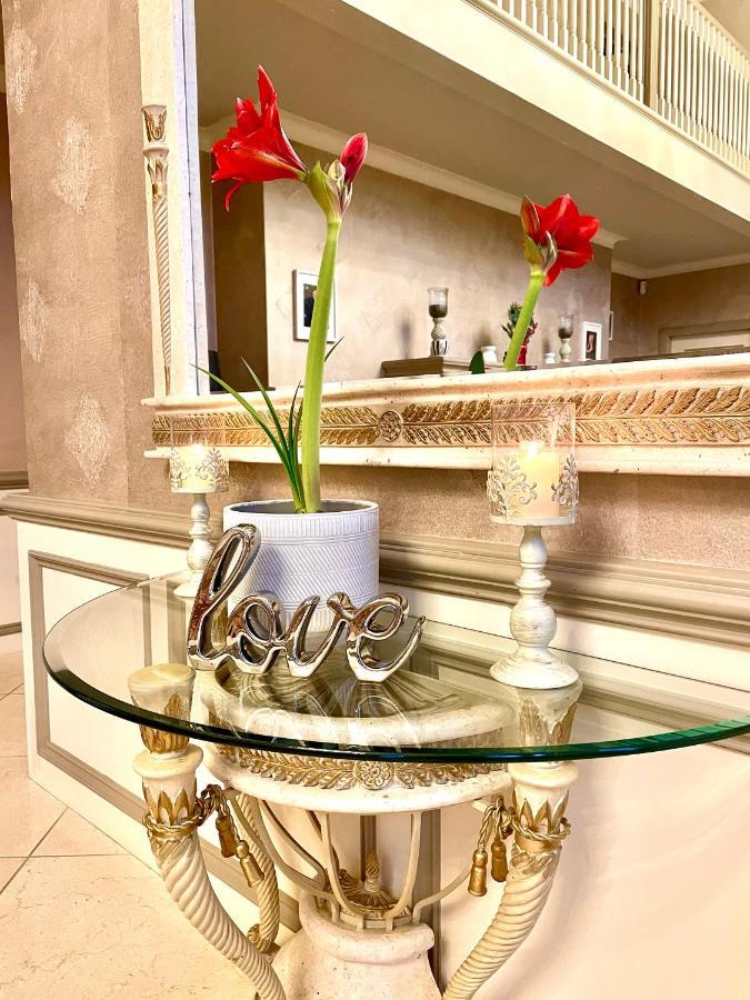 Finn Village - Loch Lomond Villa B&B - Black Room With Jacuzzi-Style Bath グラスゴー エクステリア 写真