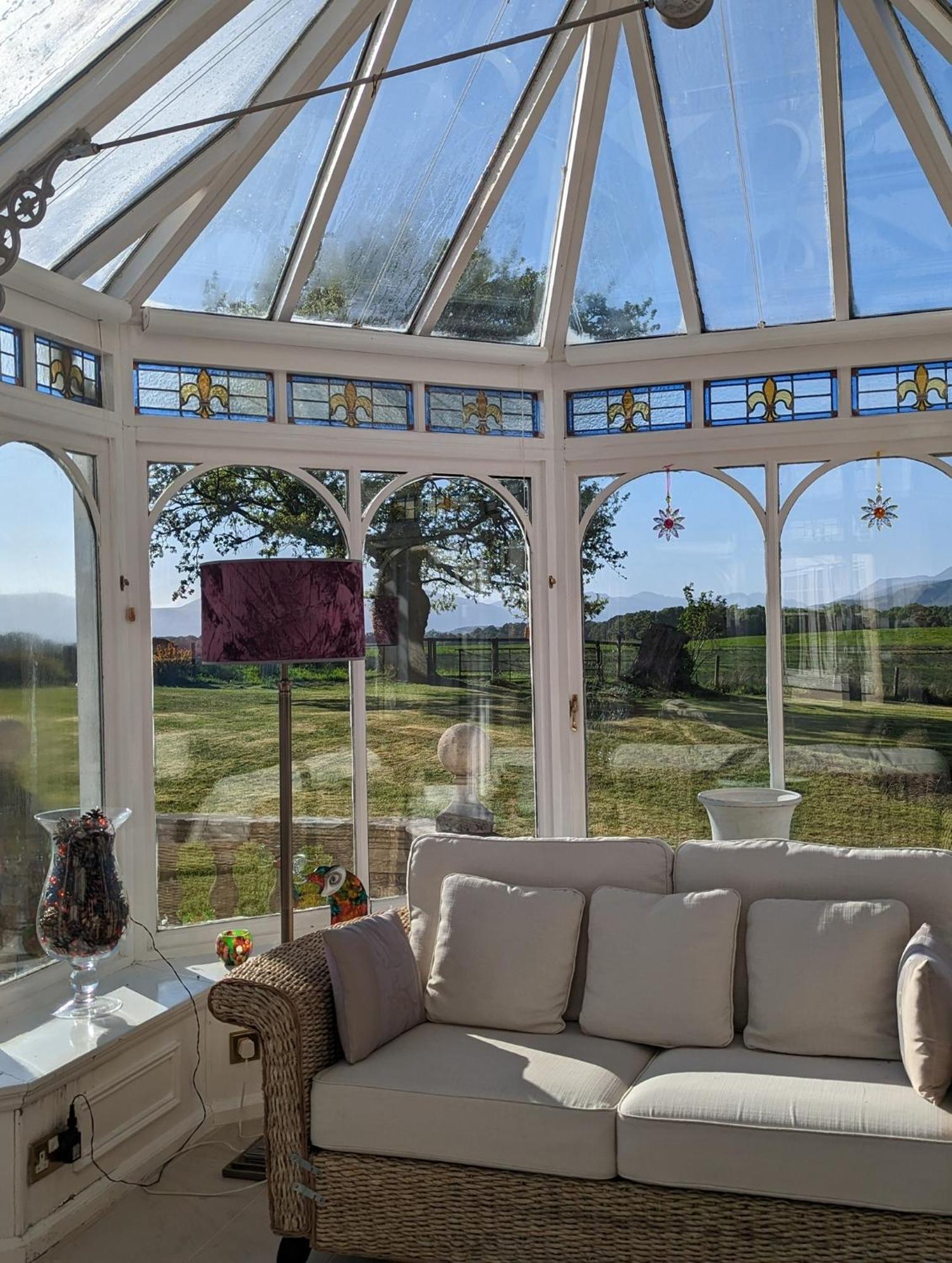 Finn Village - Loch Lomond Villa B&B - Black Room With Jacuzzi-Style Bath グラスゴー エクステリア 写真